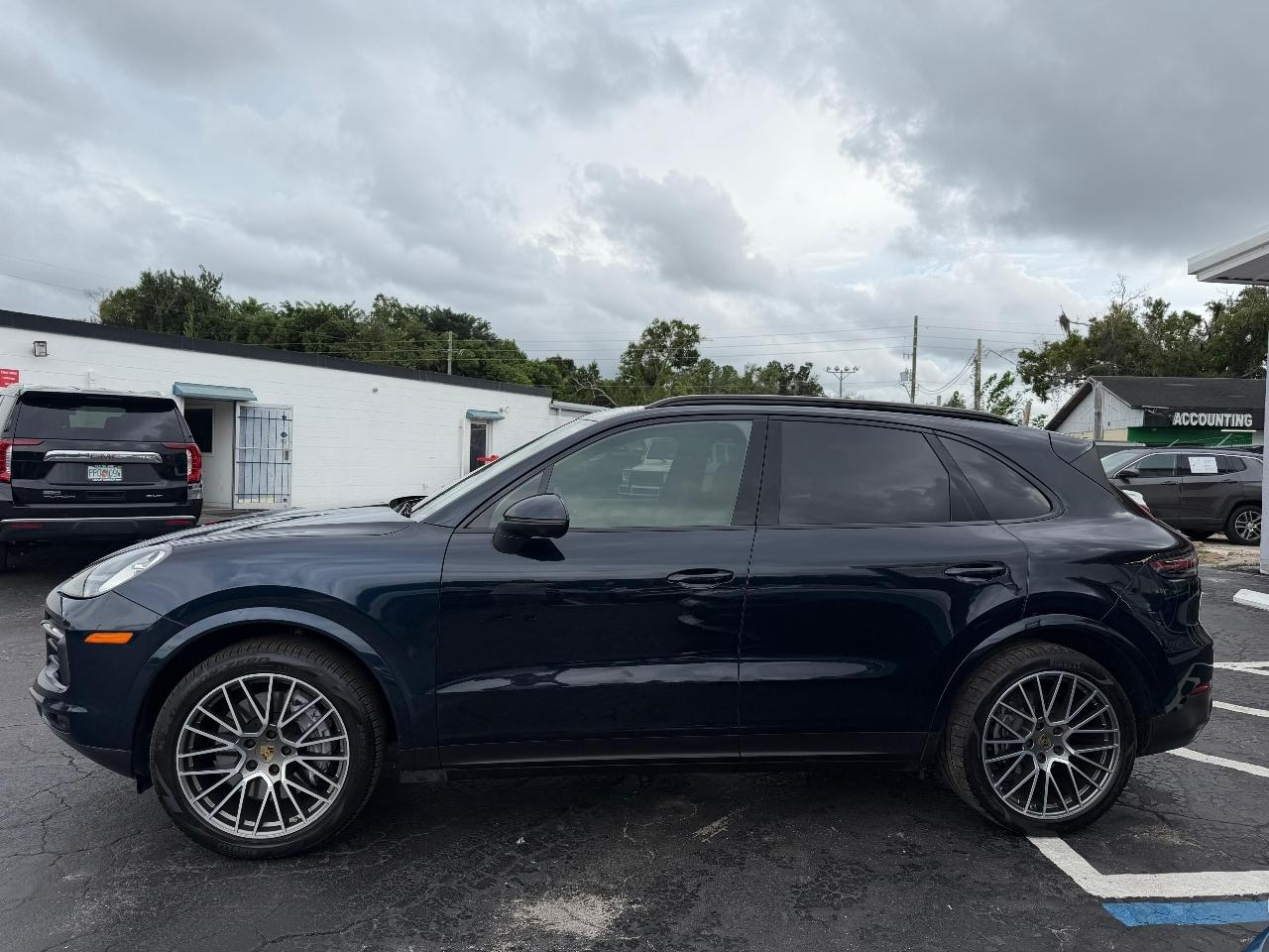 Porsche Cayenne Base 2023