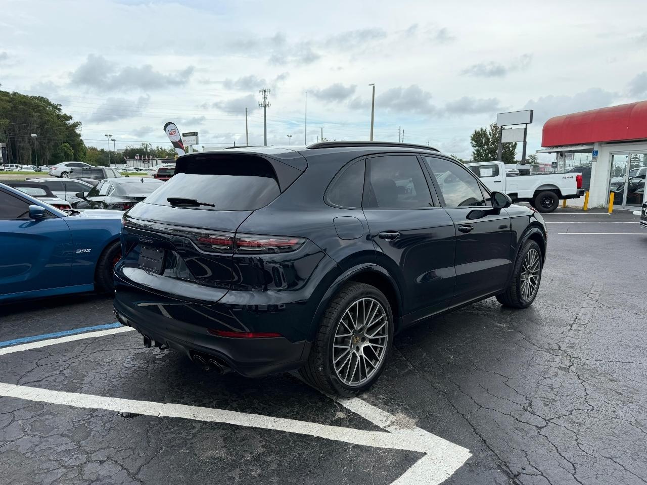 Porsche Cayenne Base 2023