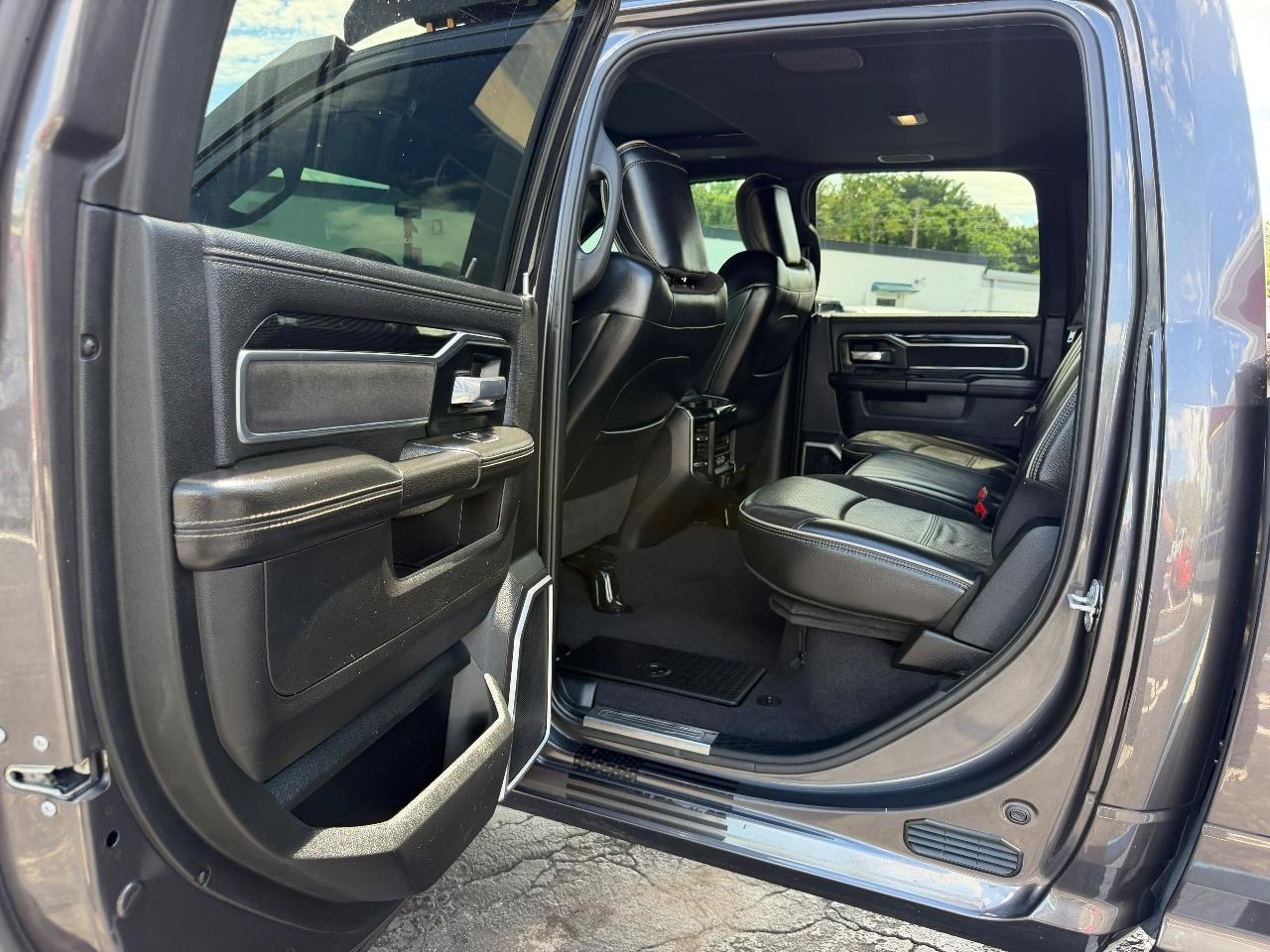 RAM 2500 Laramie Crew Cab SWB 4WD 2021