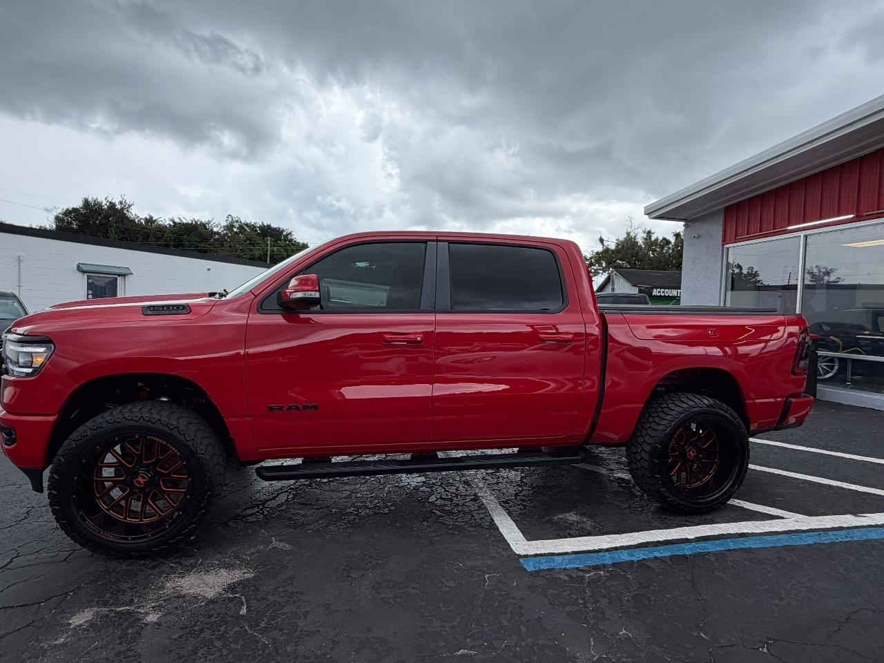 RAM 1500 Big Horn Crew Cab SWB 4WD 2020