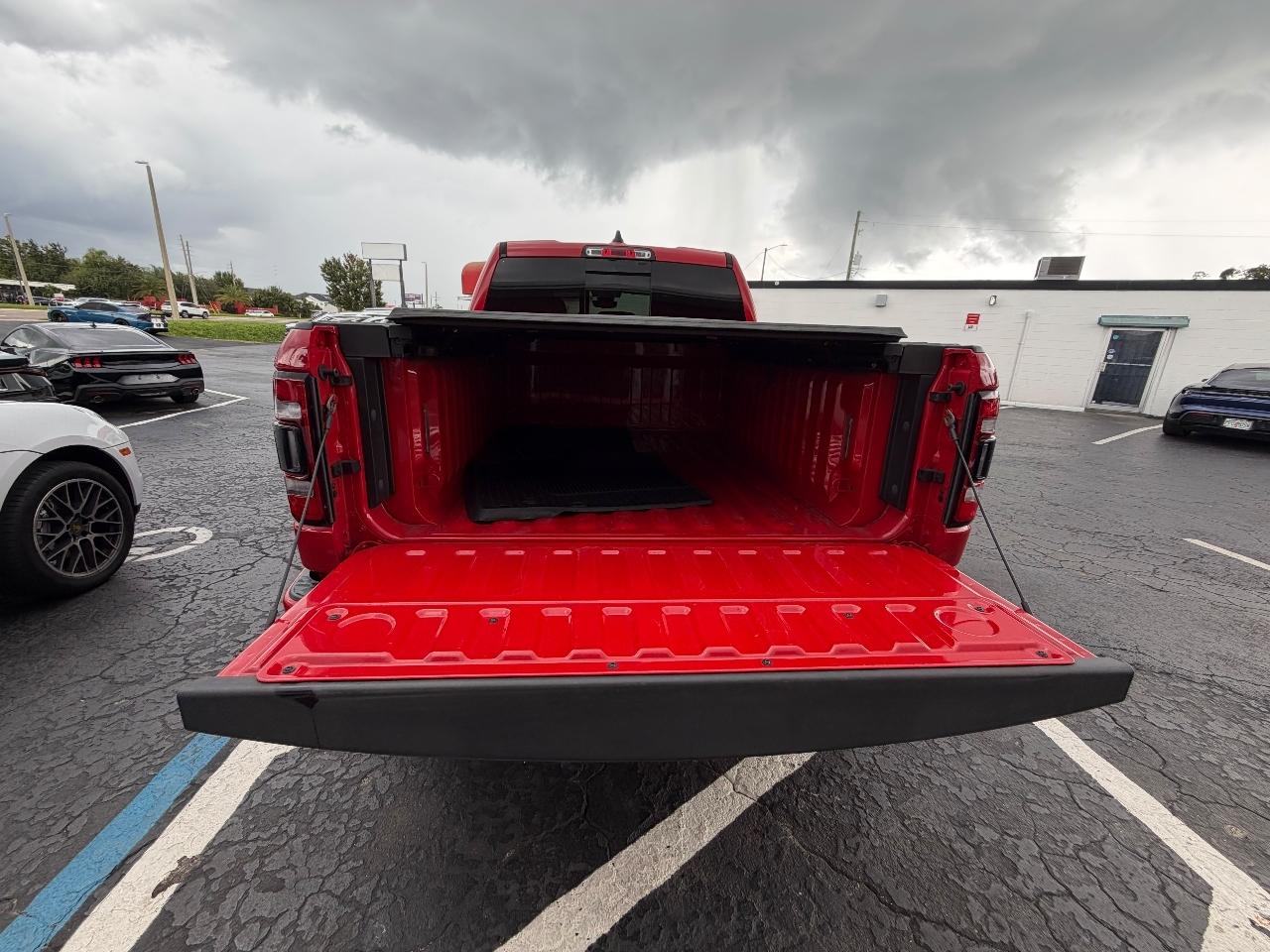 RAM 1500 Big Horn Crew Cab SWB 4WD 2020