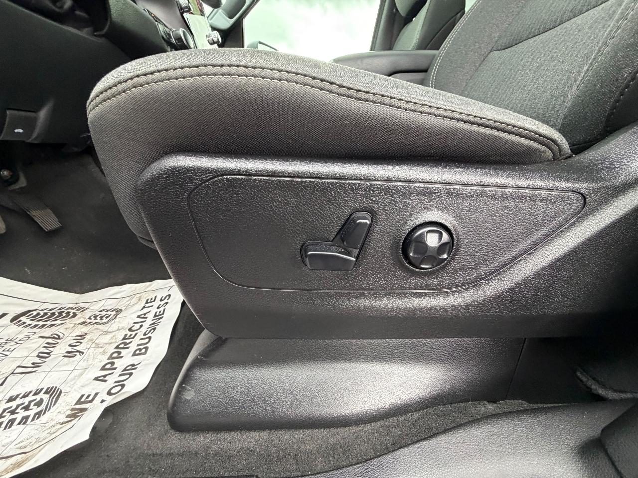 RAM 1500 Big Horn Crew Cab SWB 4WD 2020