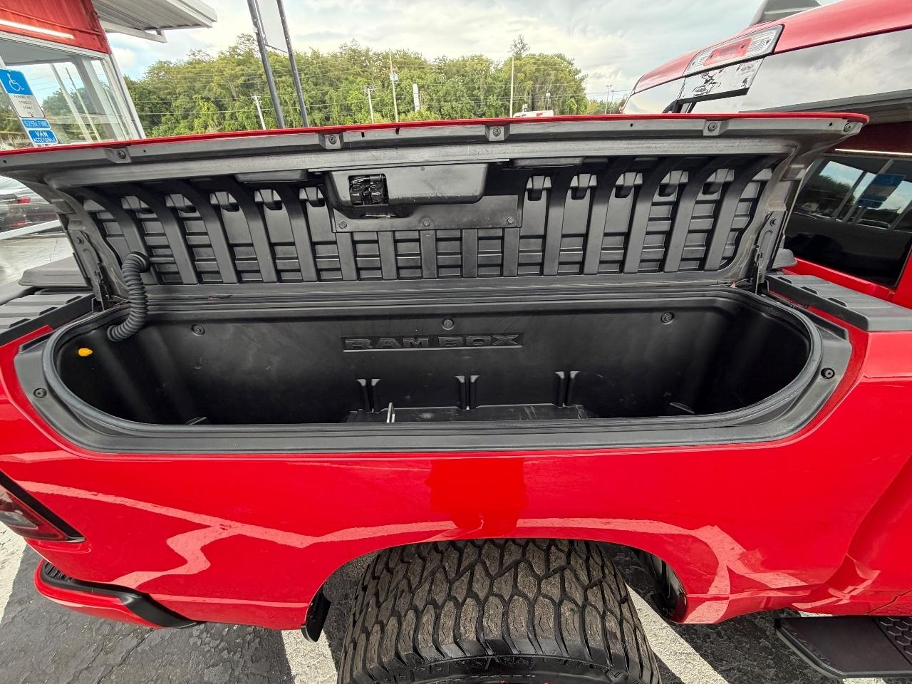 RAM 1500 Big Horn Crew Cab SWB 4WD 2020