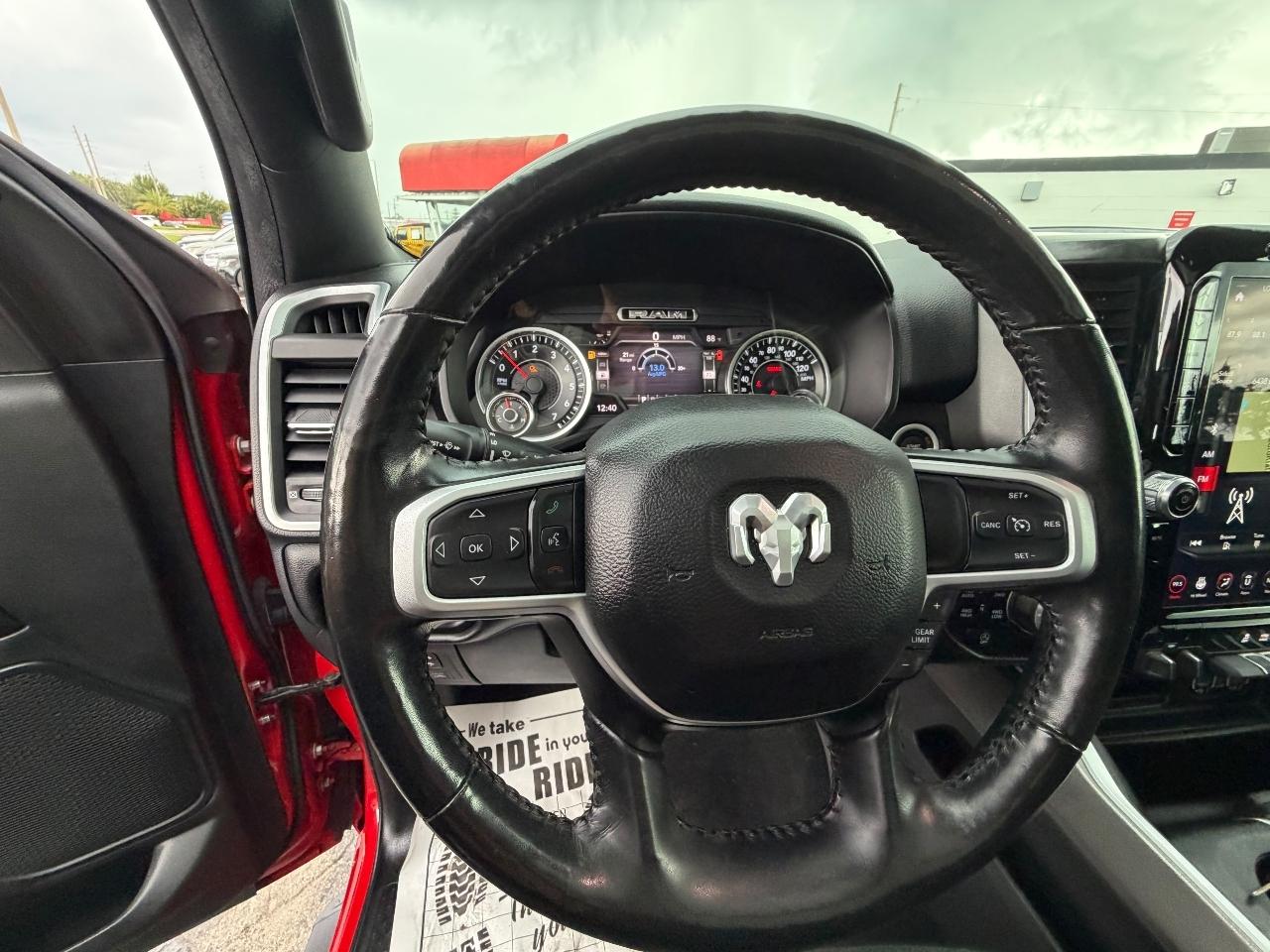RAM 1500 Big Horn Crew Cab SWB 4WD 2020