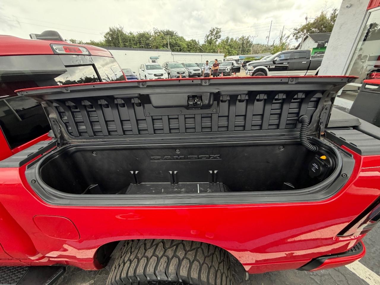 RAM 1500 Big Horn Crew Cab SWB 4WD 2020