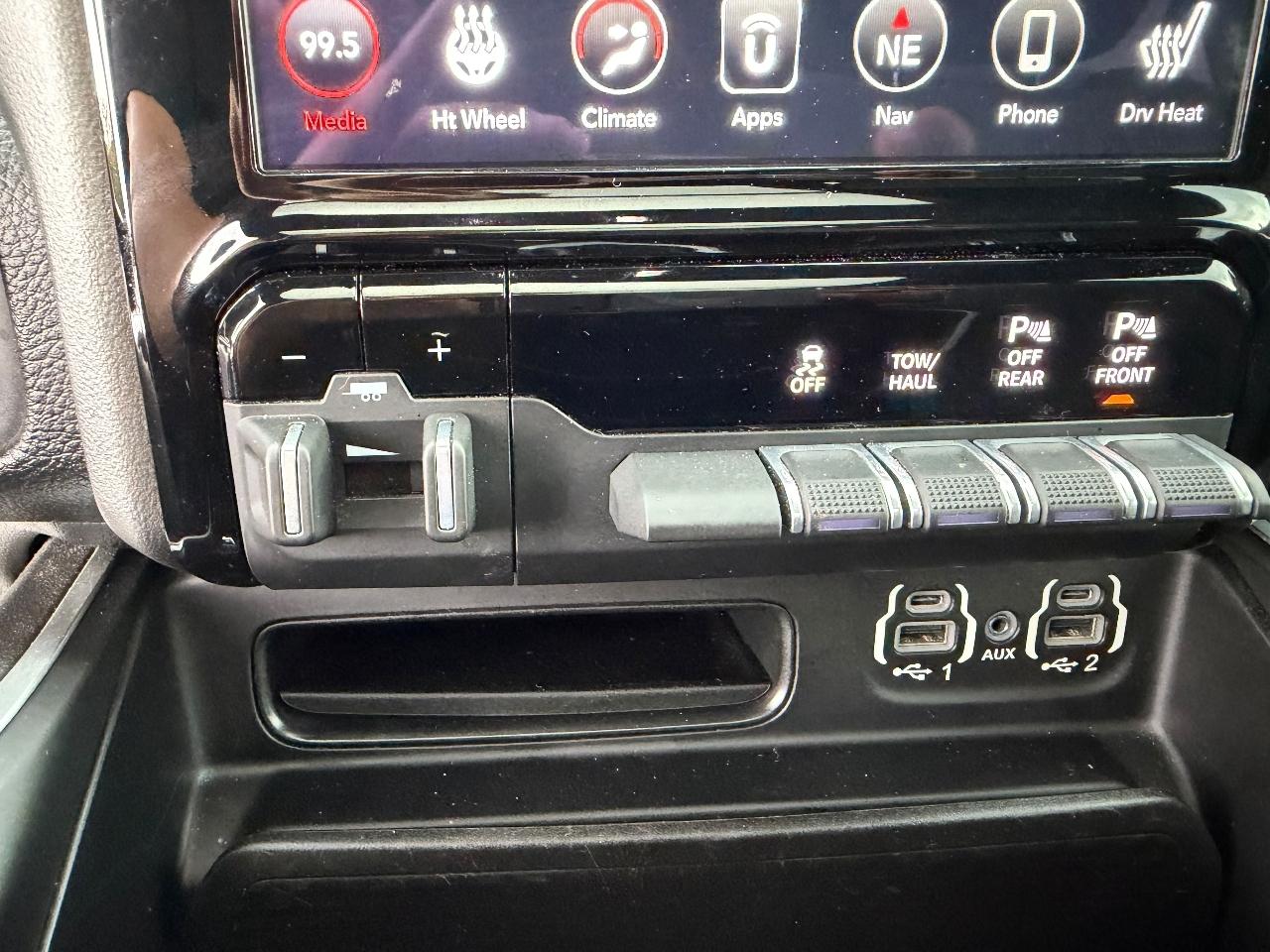RAM 1500 Big Horn Crew Cab SWB 4WD 2020