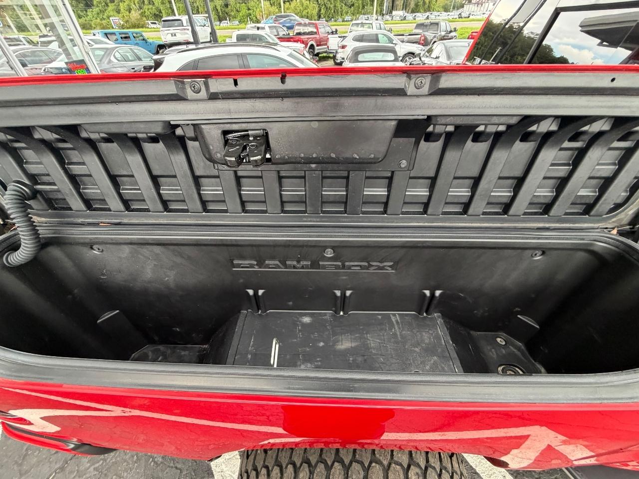 RAM 1500 Big Horn Crew Cab SWB 4WD 2020