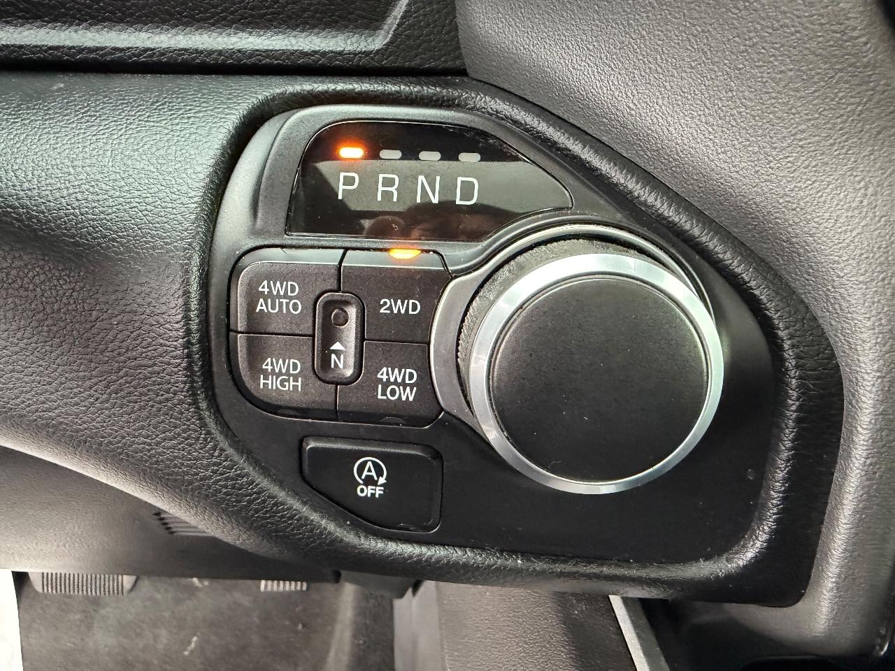 RAM 1500 Big Horn Crew Cab SWB 4WD 2020