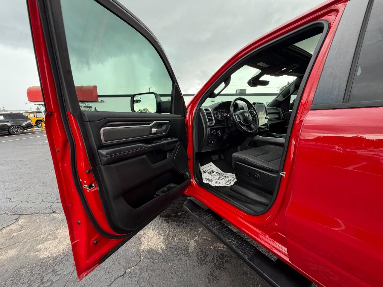 RAM 1500 Big Horn Crew Cab SWB 4WD 2020