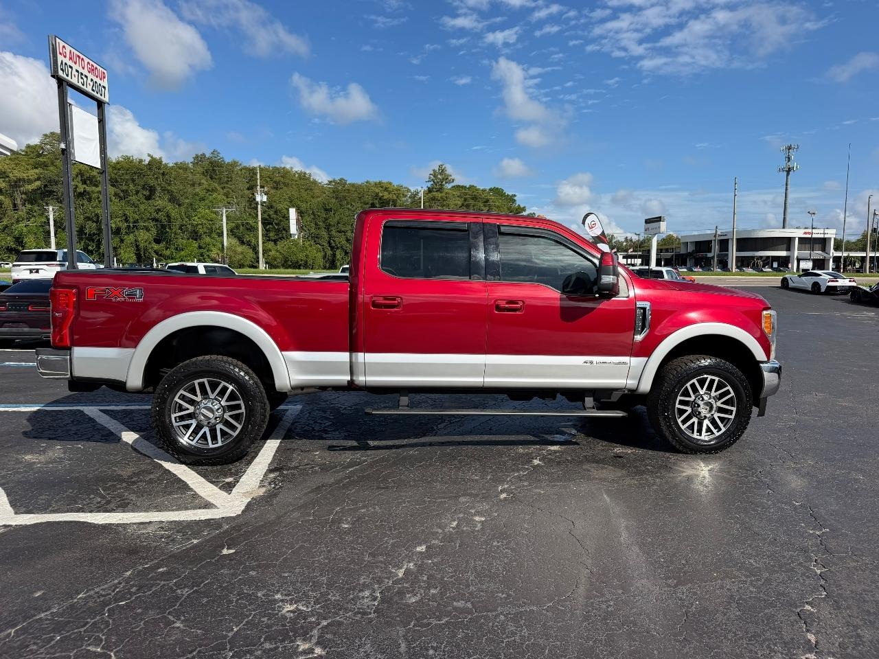 Ford F-250 SD Lariat Crew Cab 4WD 2017