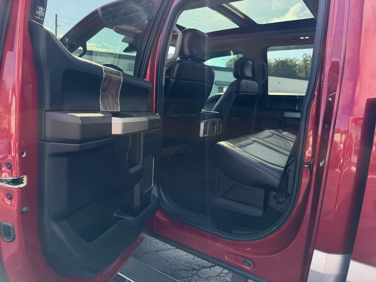 Ford F-250 SD Lariat Crew Cab 4WD 2017
