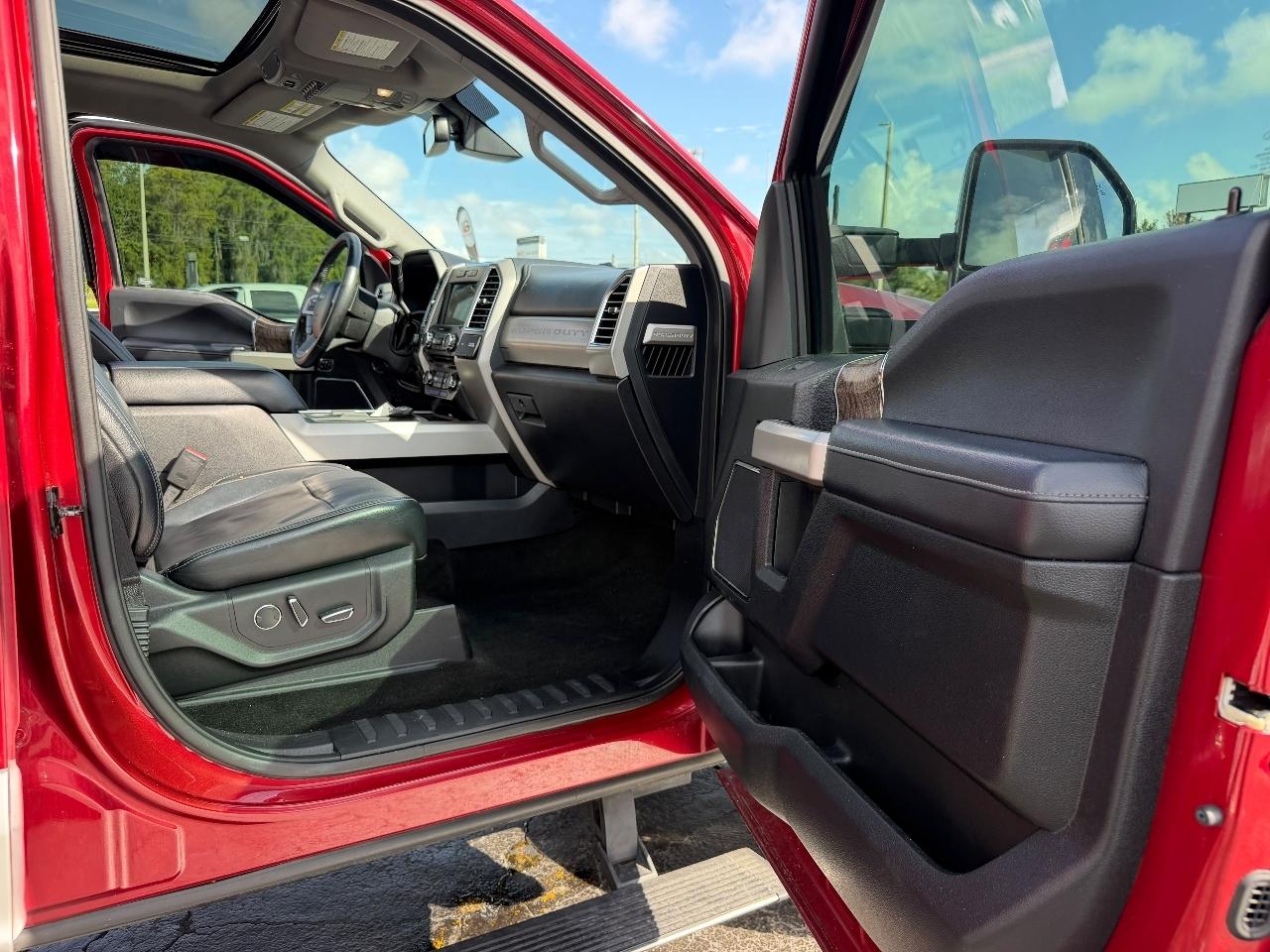 Ford F-250 SD Lariat Crew Cab 4WD 2017