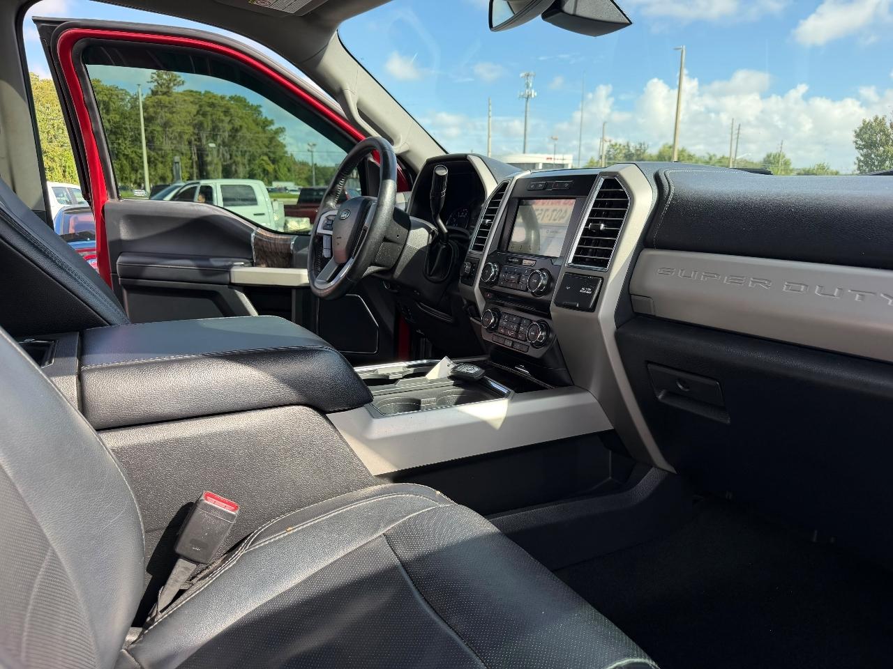 Ford F-250 SD Lariat Crew Cab 4WD 2017
