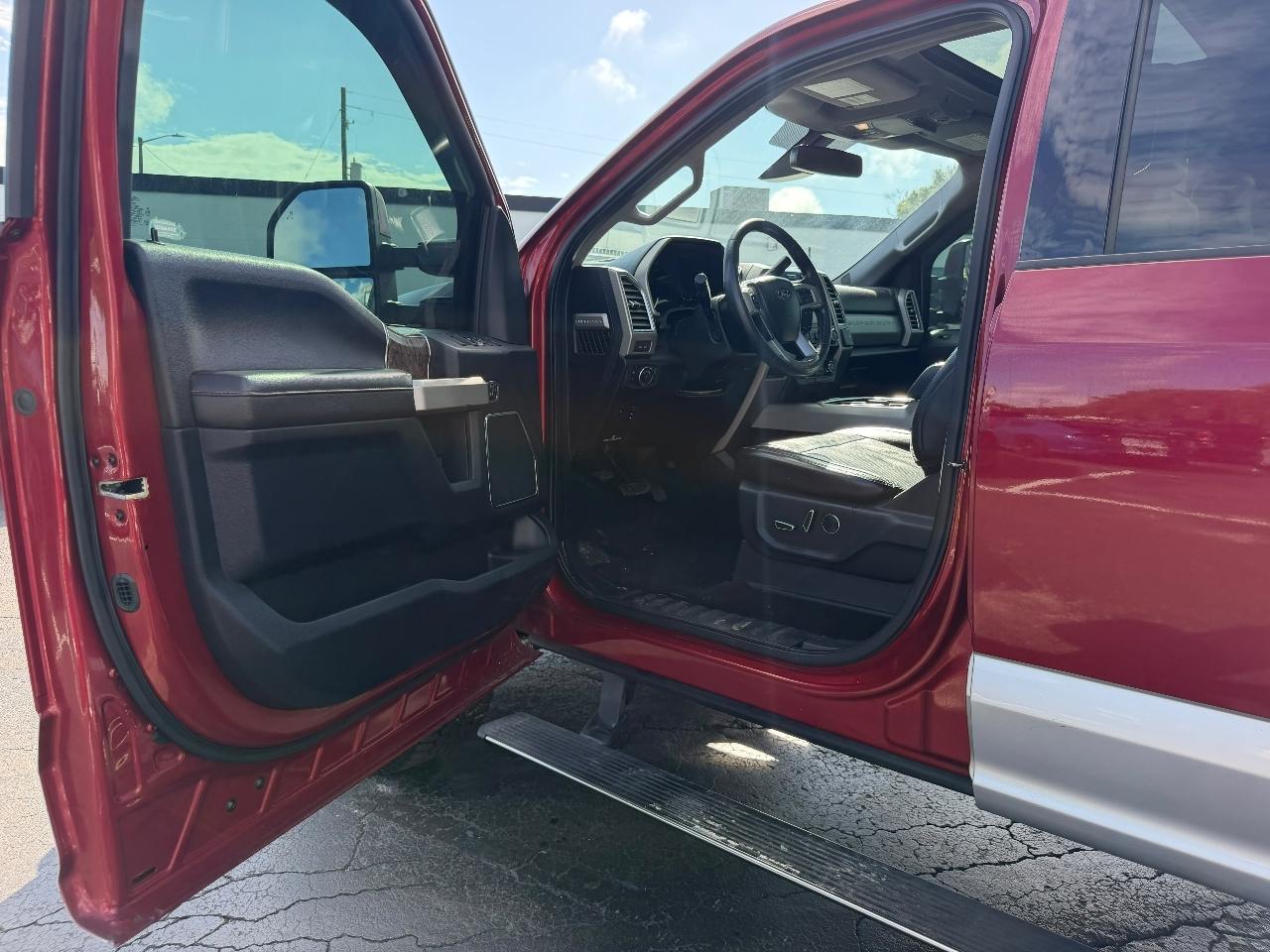 Ford F-250 SD Lariat Crew Cab 4WD 2017
