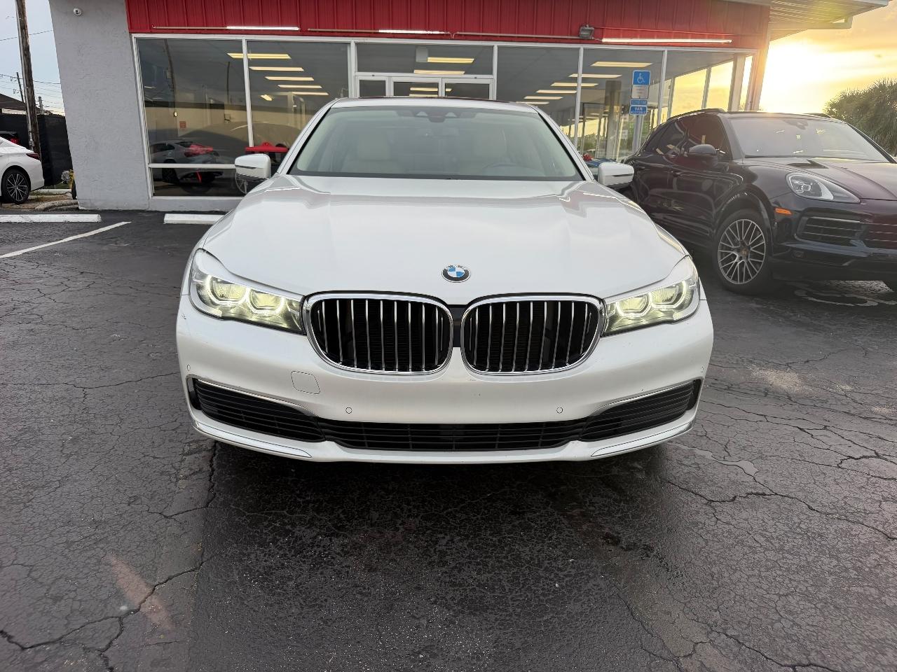 BMW 7-Series 740i 2019