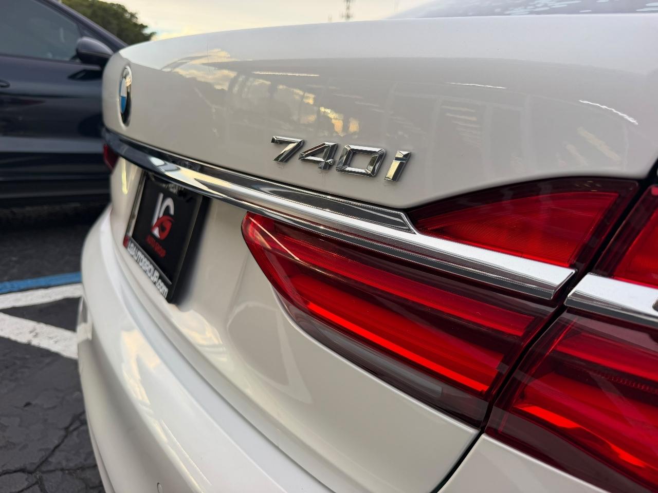 BMW 7-Series 740i 2019