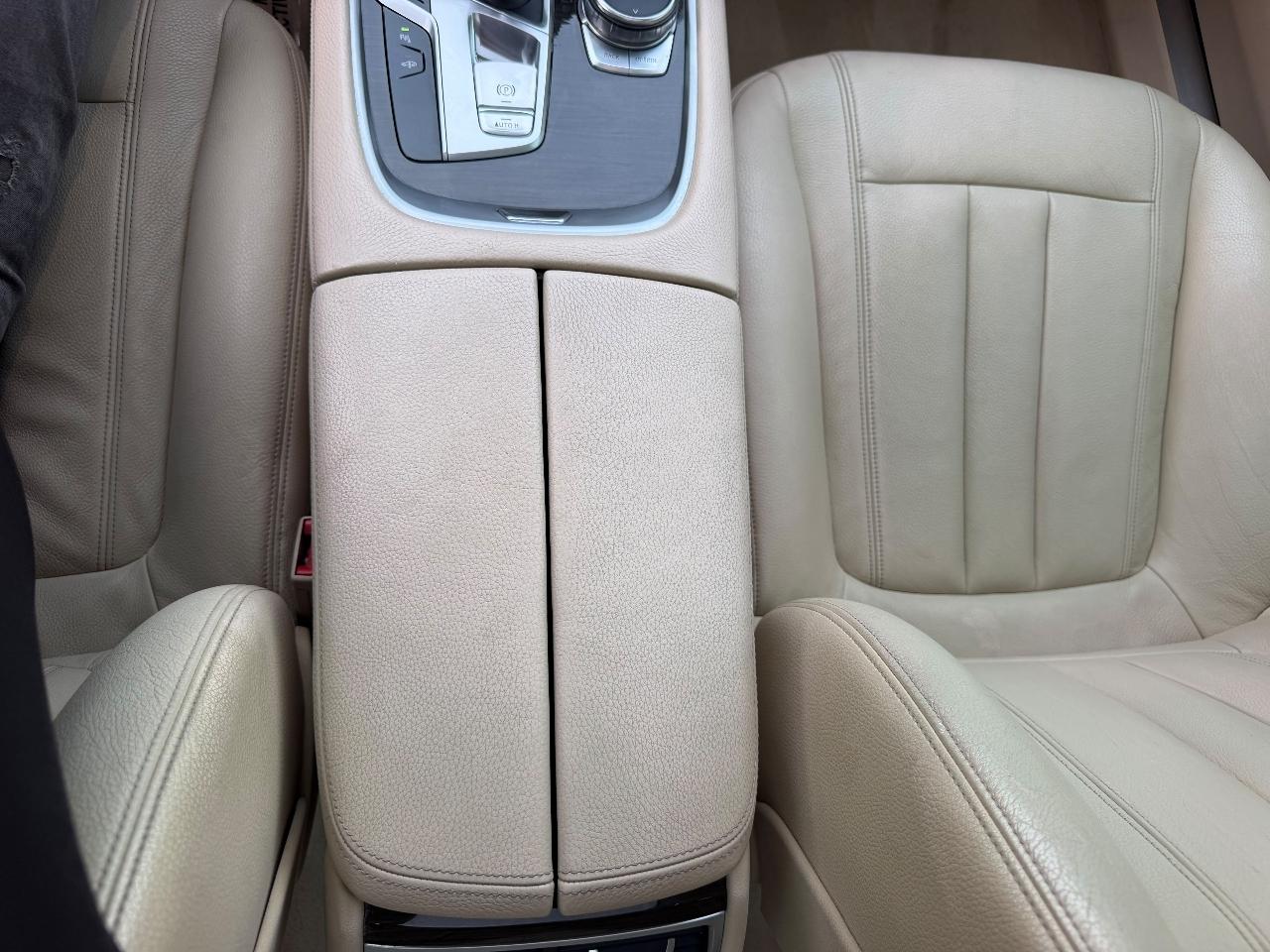 BMW 7-Series 740i 2019