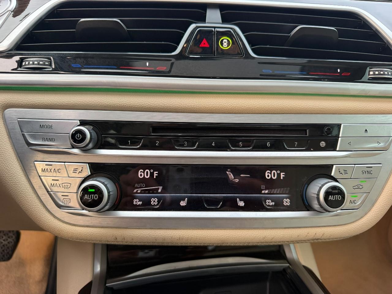 BMW 7-Series 740i 2019