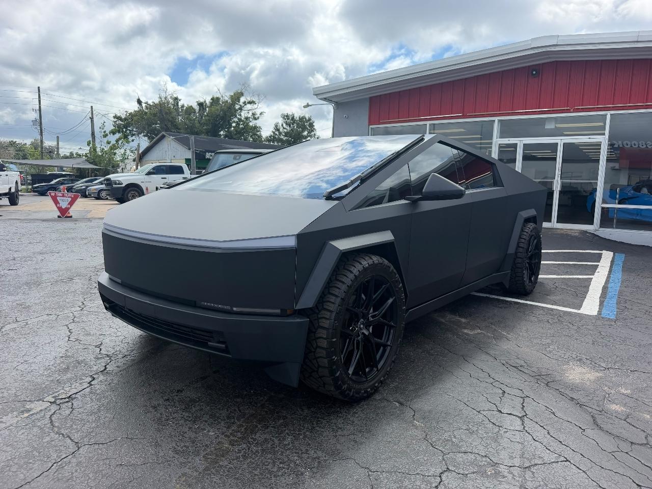 Tesla Cybertruck Base 2024