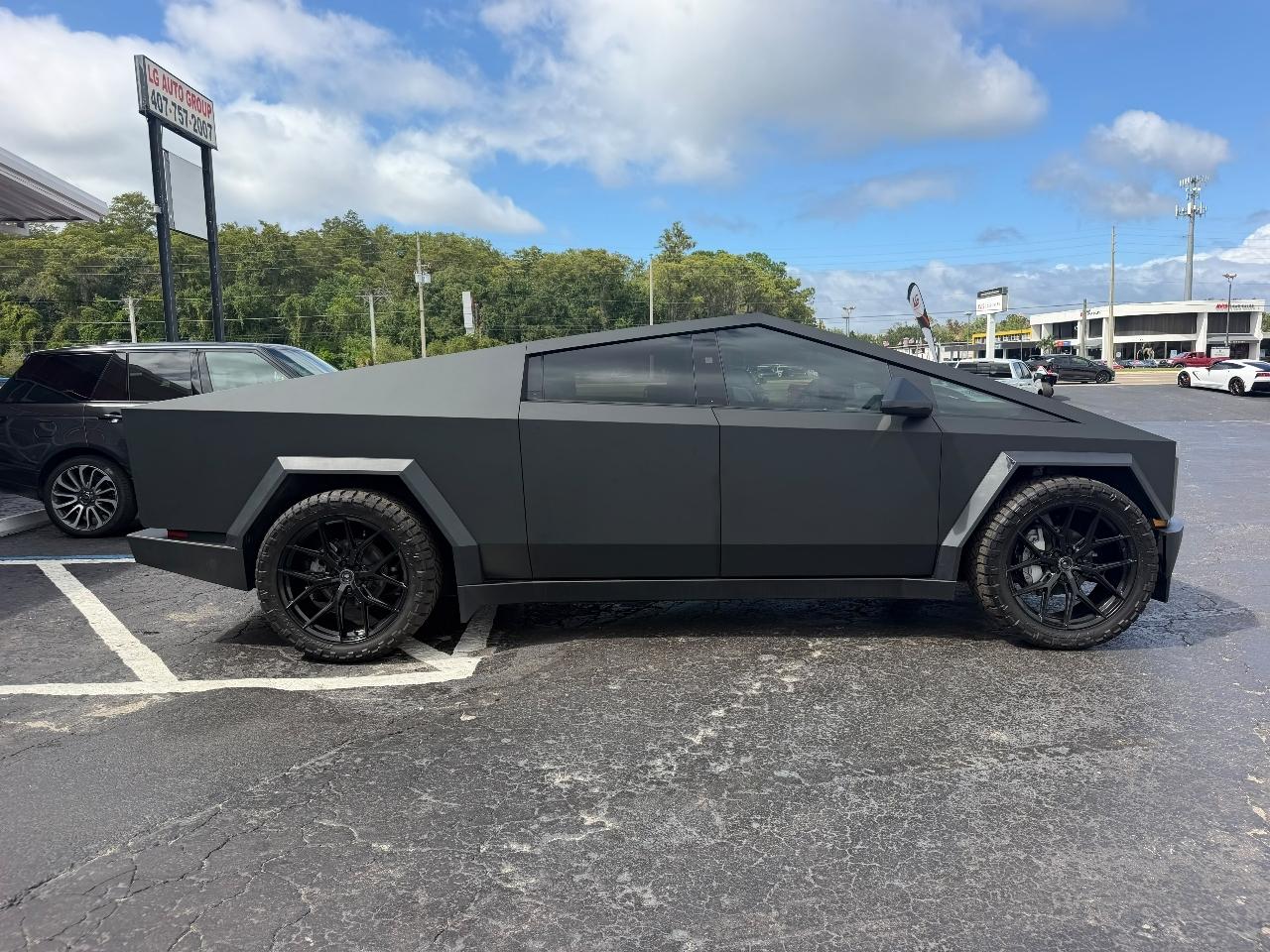 Tesla Cybertruck Base 2024