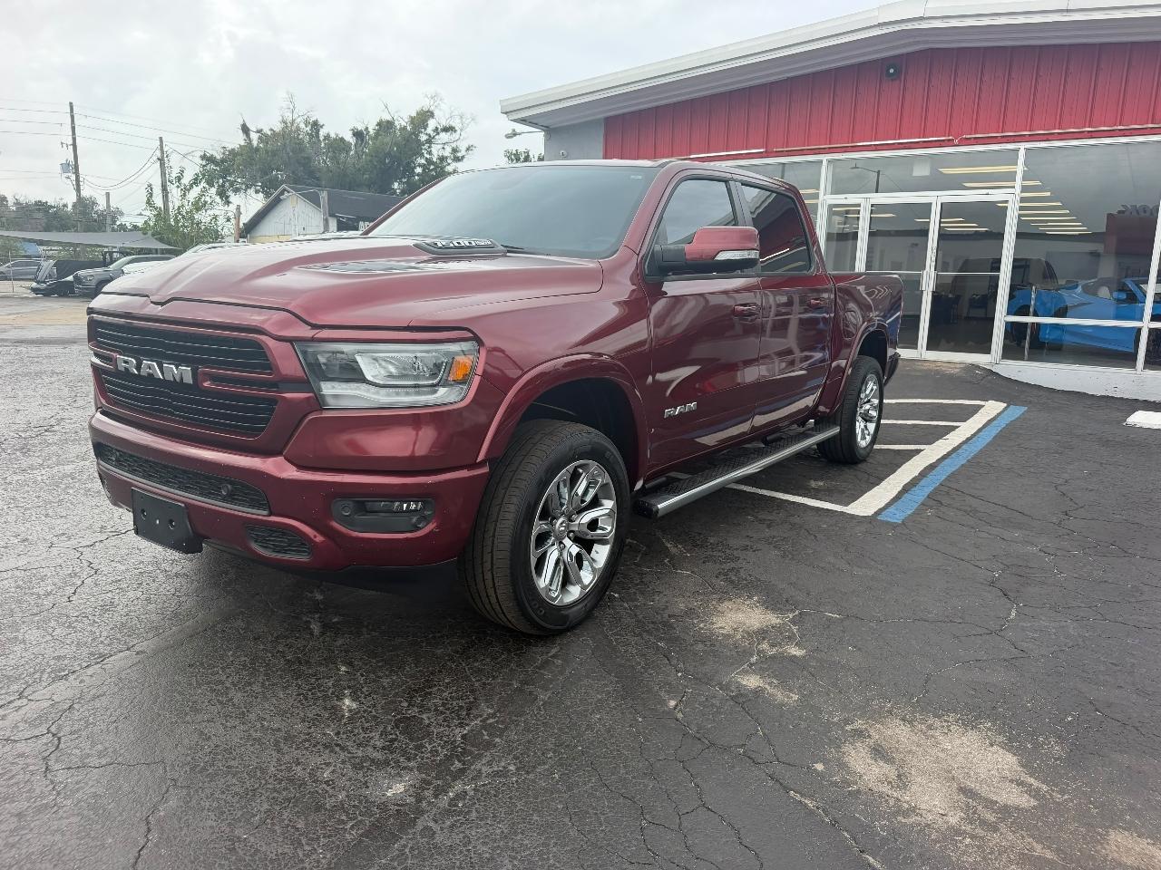 RAM 1500 Laramie Crew Cab SWB 4WD 2019