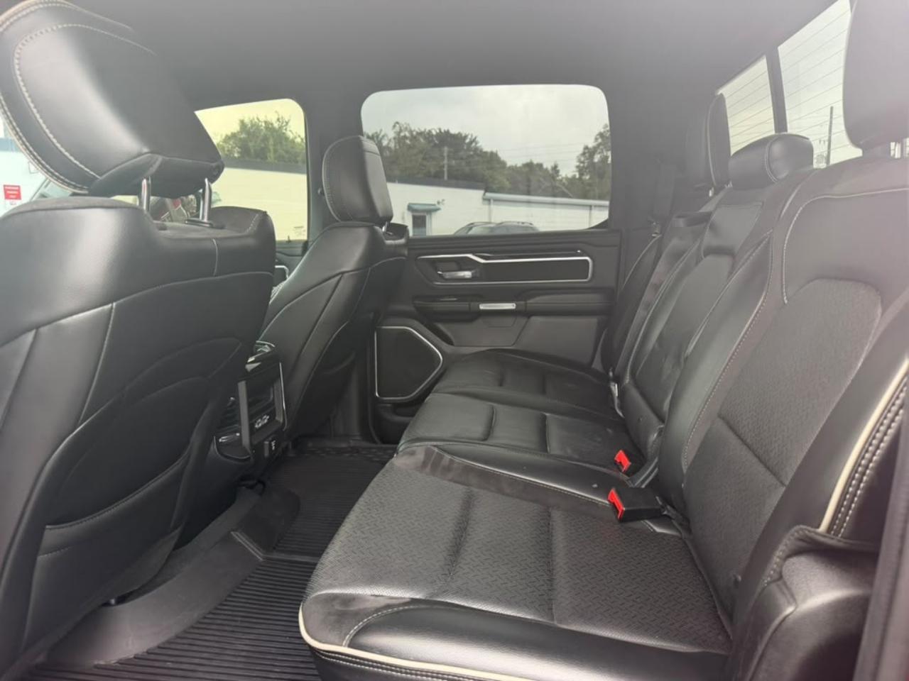 RAM 1500 Laramie Crew Cab SWB 4WD 2019