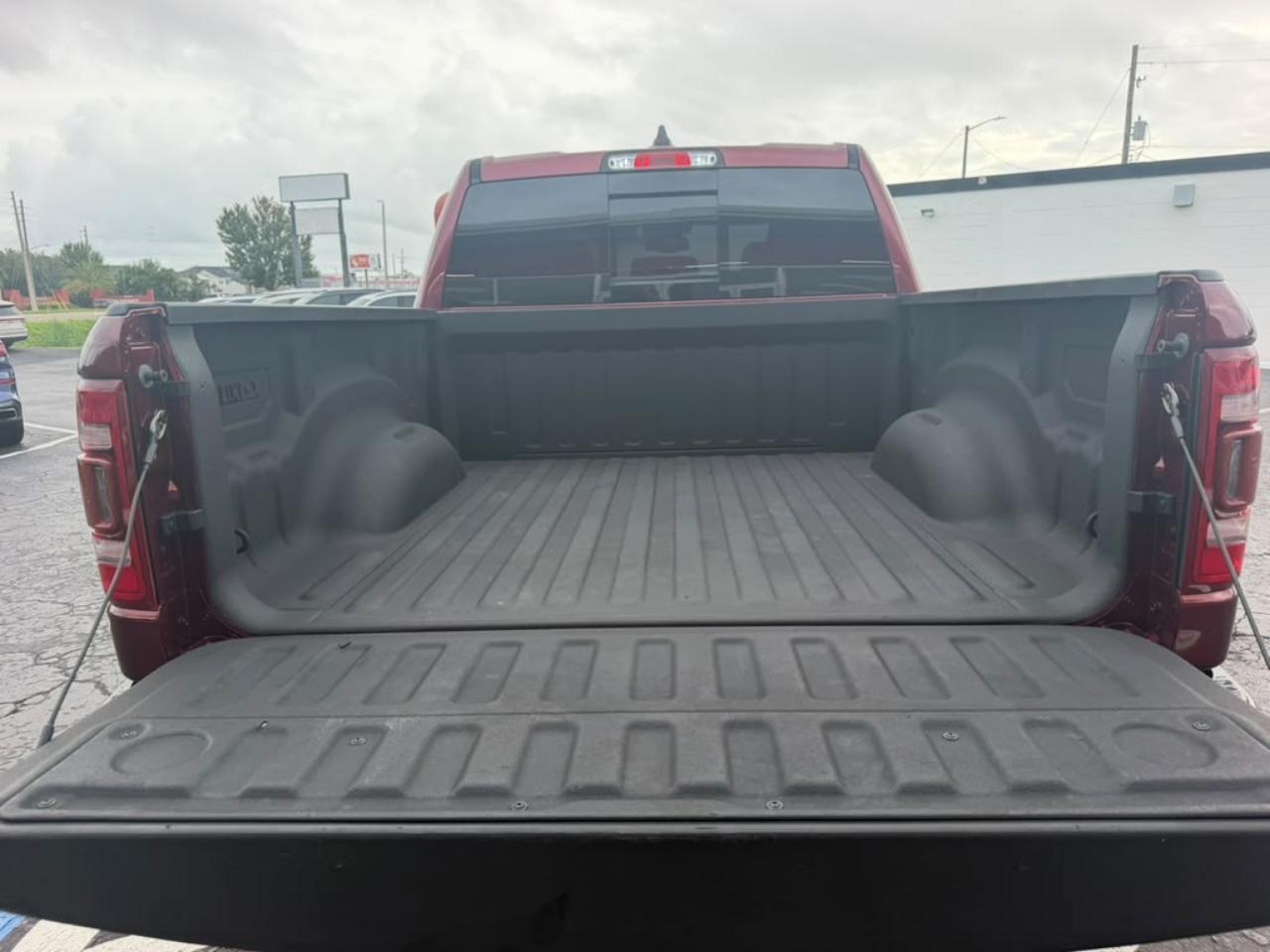 RAM 1500 Laramie Crew Cab SWB 4WD 2019