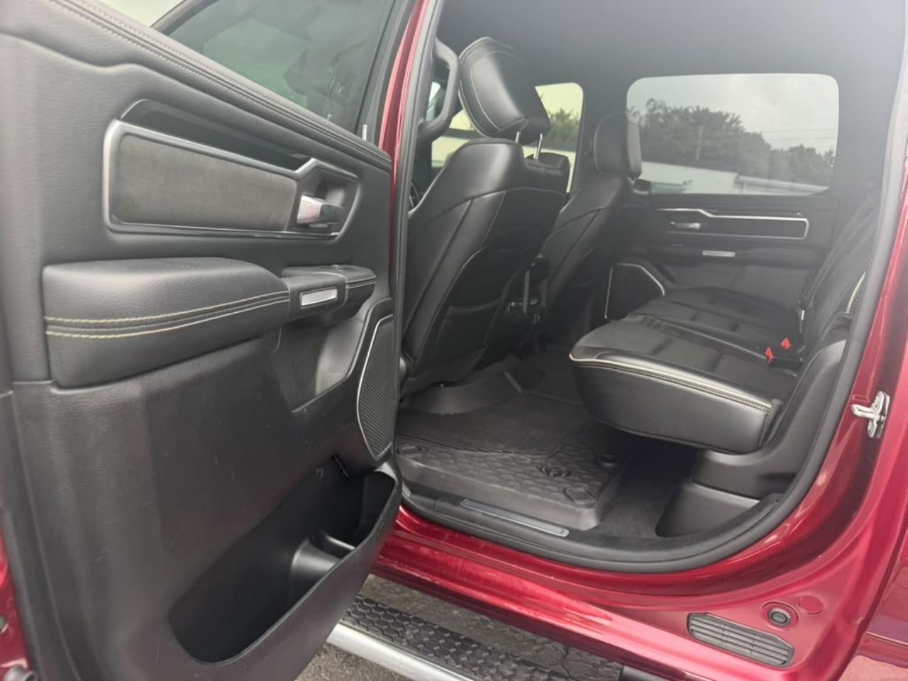 RAM 1500 Laramie Crew Cab SWB 4WD 2019