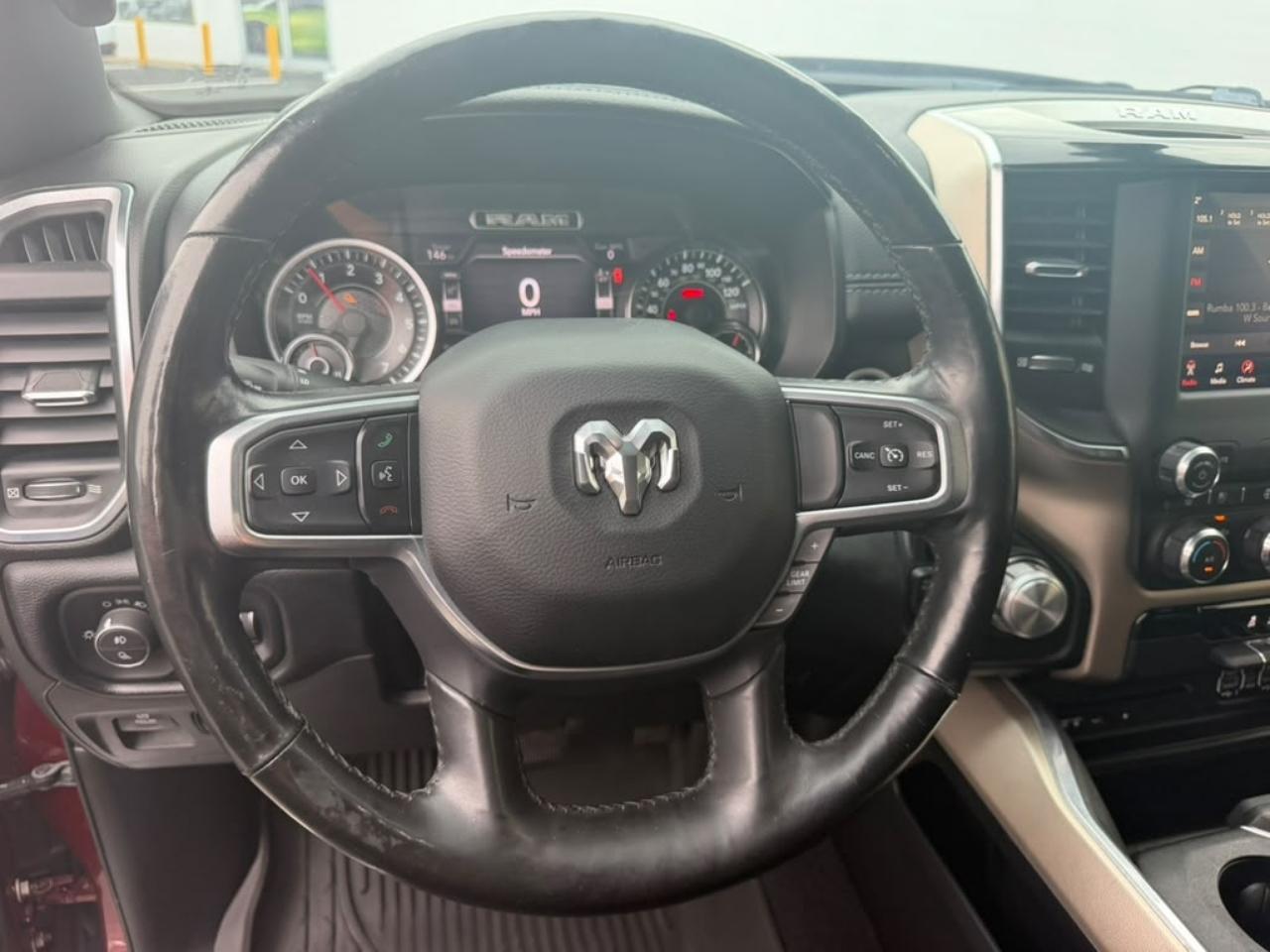 RAM 1500 Laramie Crew Cab SWB 4WD 2019