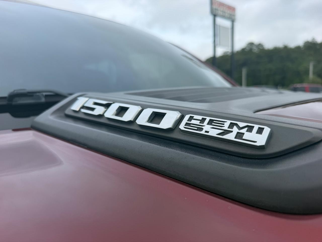 RAM 1500 Laramie Crew Cab SWB 4WD 2019
