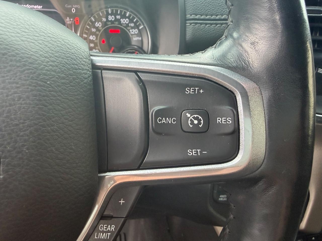 RAM 1500 Laramie Crew Cab SWB 4WD 2019