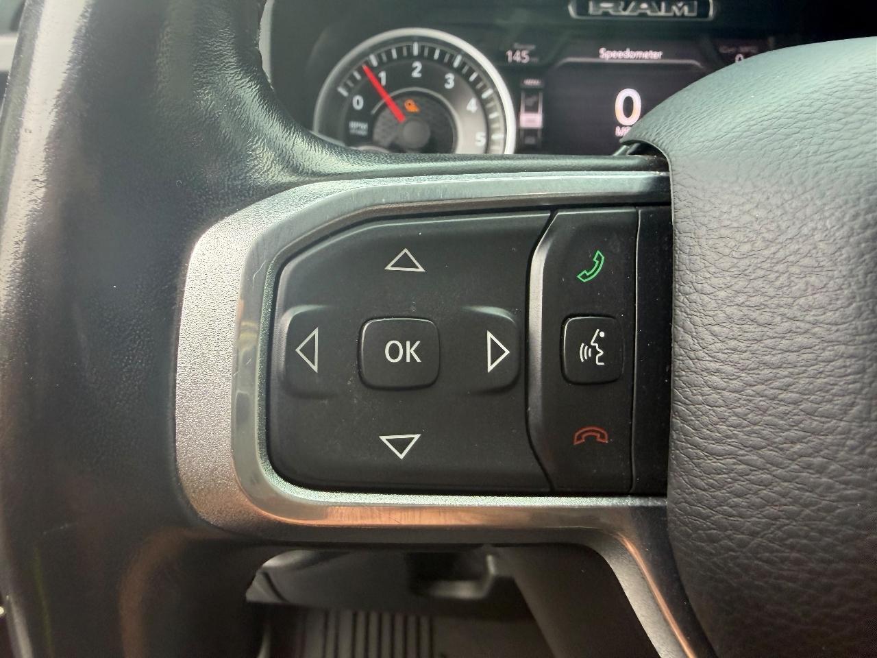 RAM 1500 Laramie Crew Cab SWB 4WD 2019