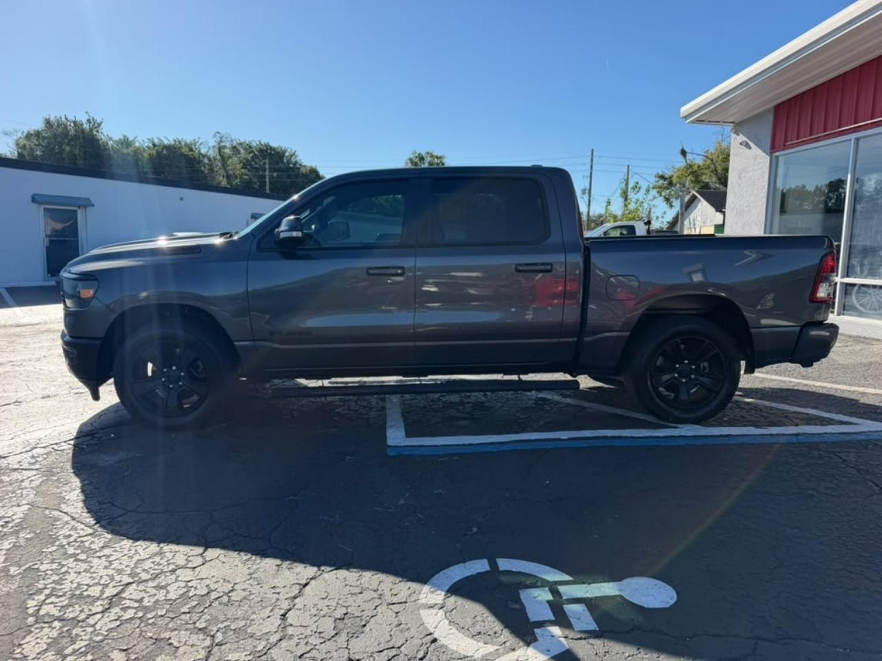 RAM 1500 Big Horn Crew Cab SWB 2WD 2021