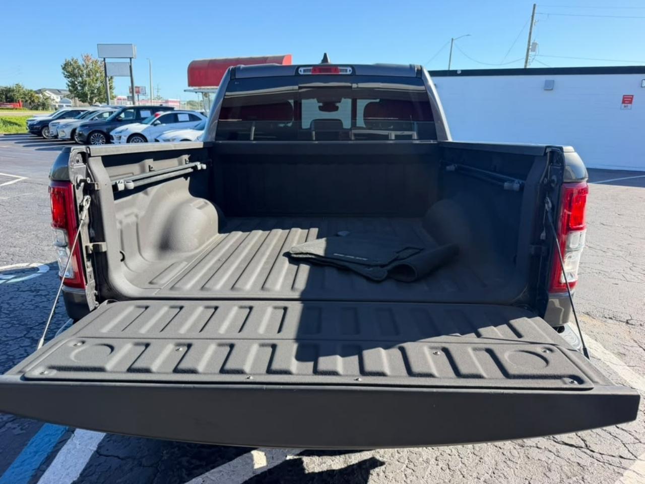RAM 1500 Big Horn Crew Cab SWB 2WD 2021