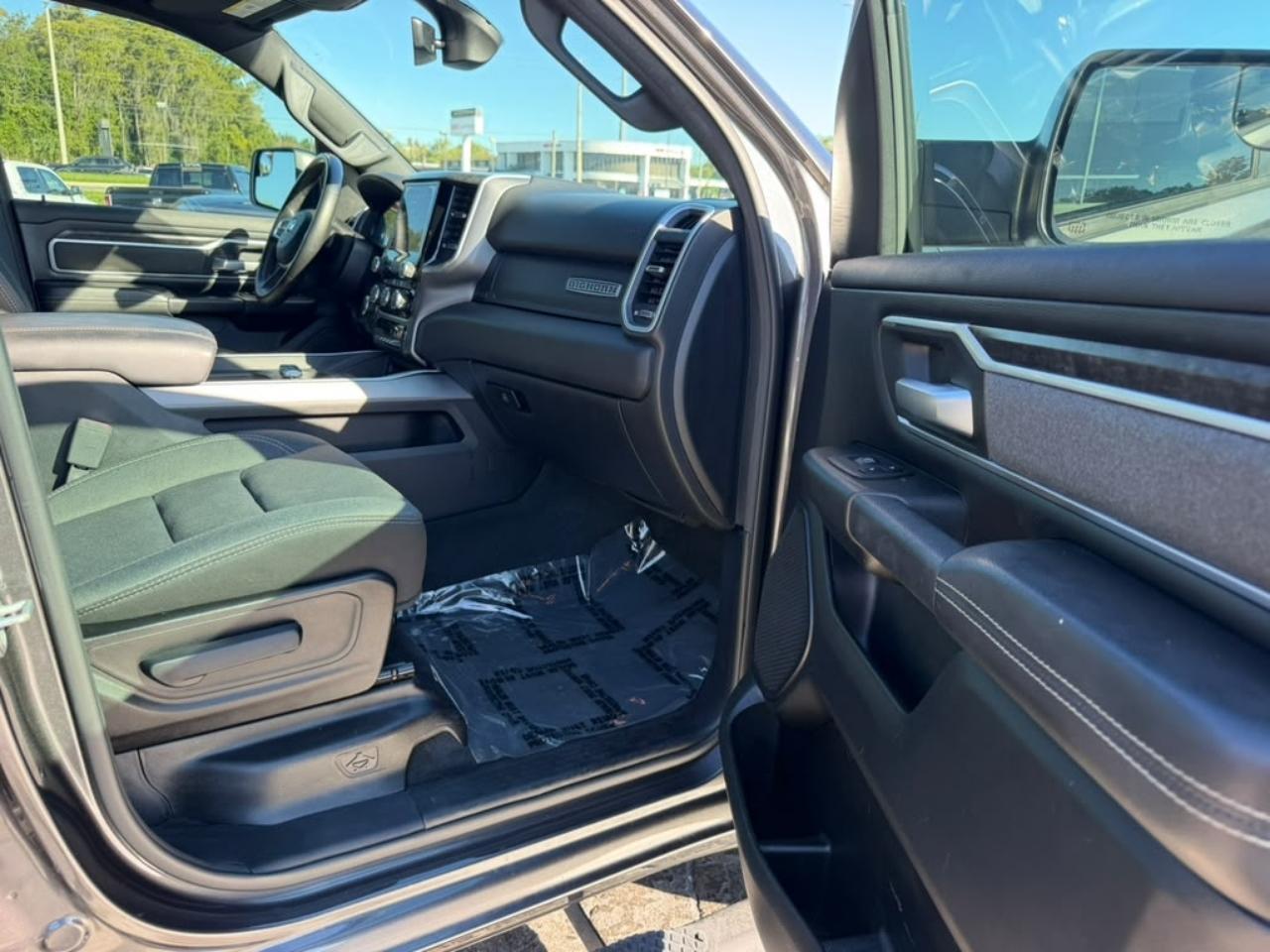 RAM 1500 Big Horn Crew Cab SWB 2WD 2021