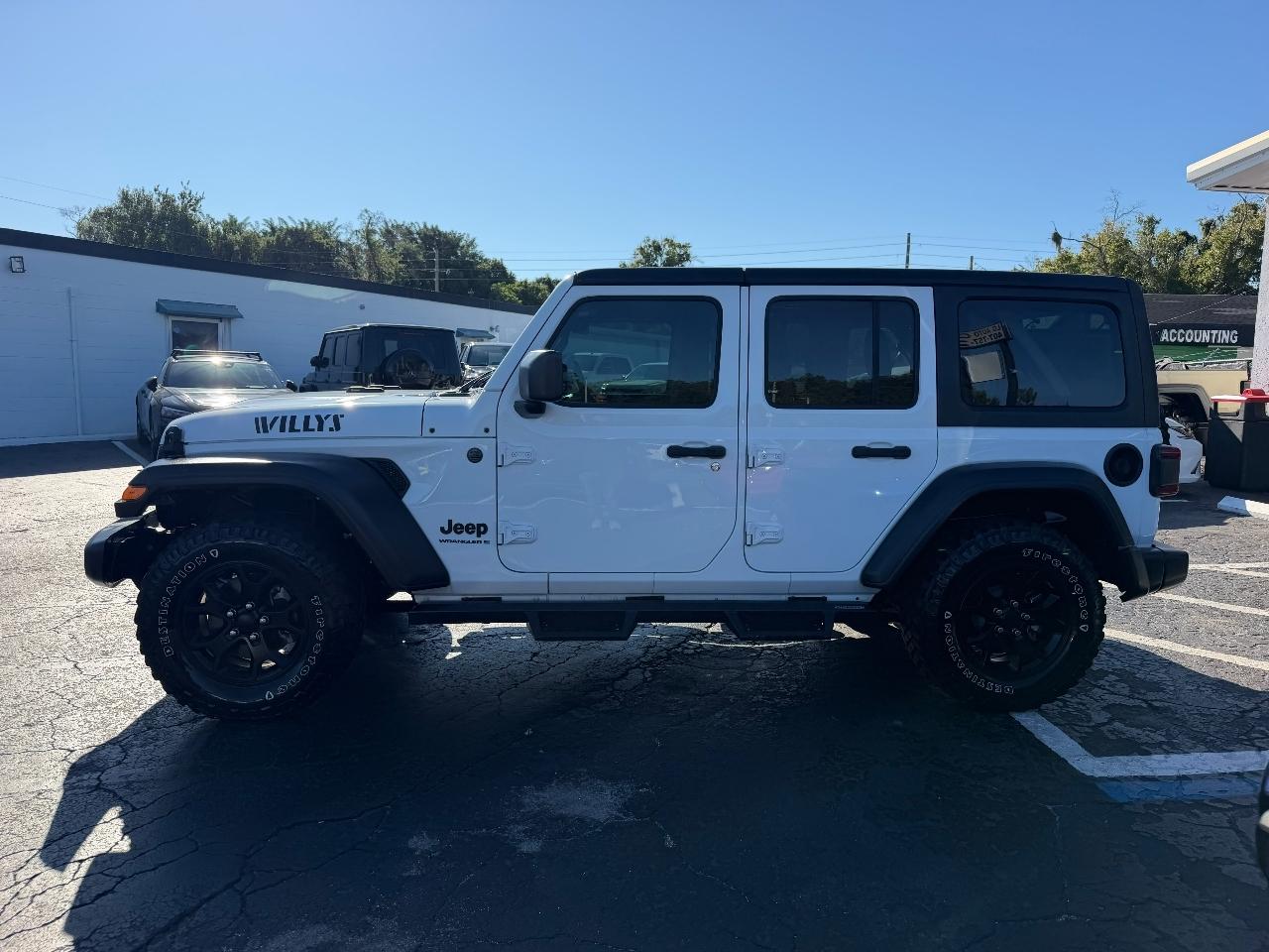 Jeep Wrangler Unlimited Sport 2023