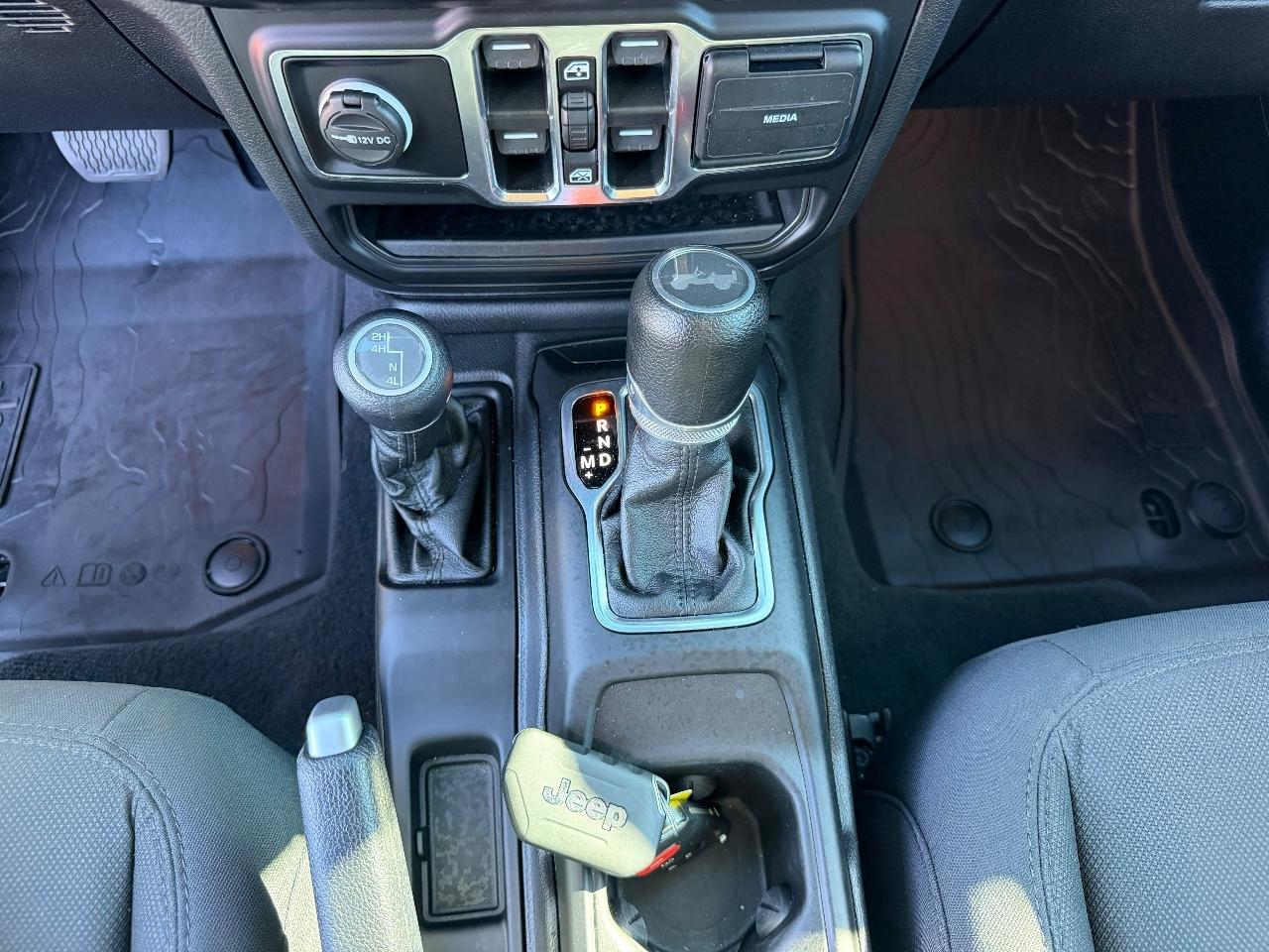Jeep Wrangler Unlimited Sport 2023