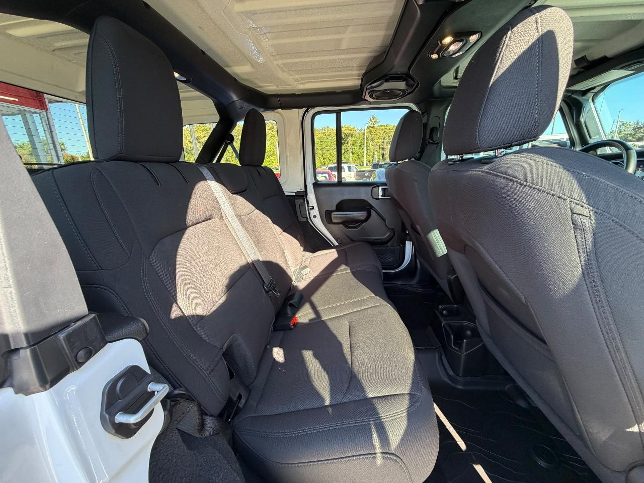 Jeep Wrangler Unlimited Sport 2023