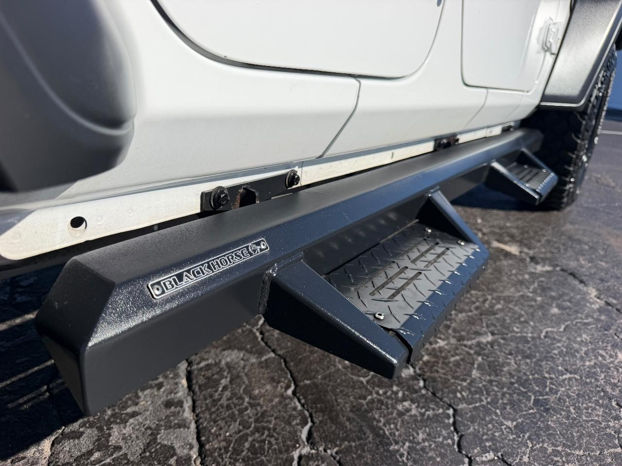 Jeep Wrangler Unlimited Sport 2023
