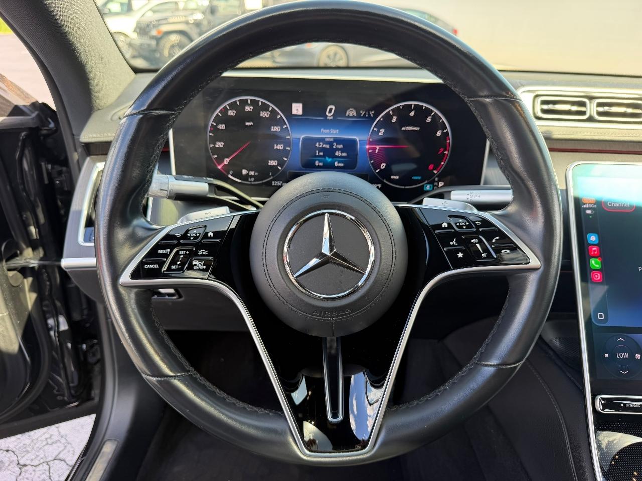 Mercedes-Benz S-Class S500 4MATIC 2023