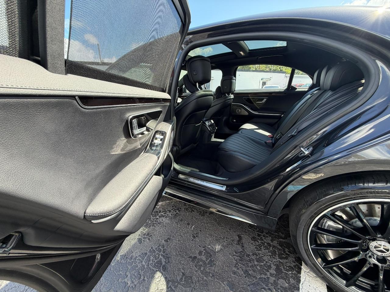 Mercedes-Benz S-Class S500 4MATIC 2023