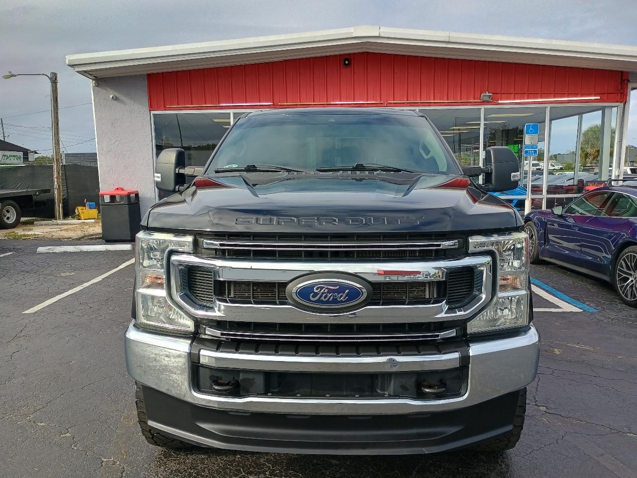 Ford F-250 SD XLT Crew Cab 4WD 2021
