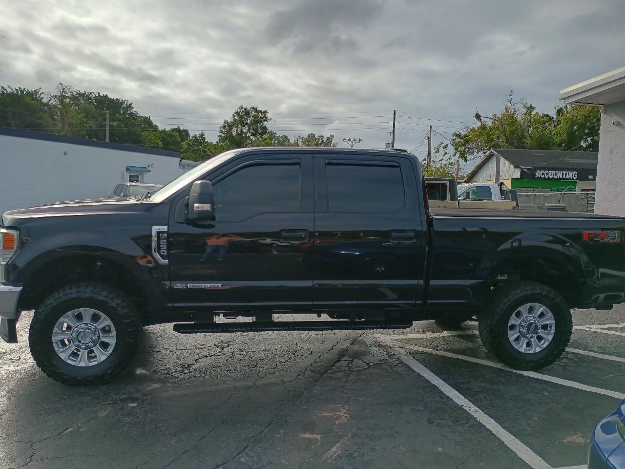 Ford F-250 SD XLT Crew Cab 4WD 2021