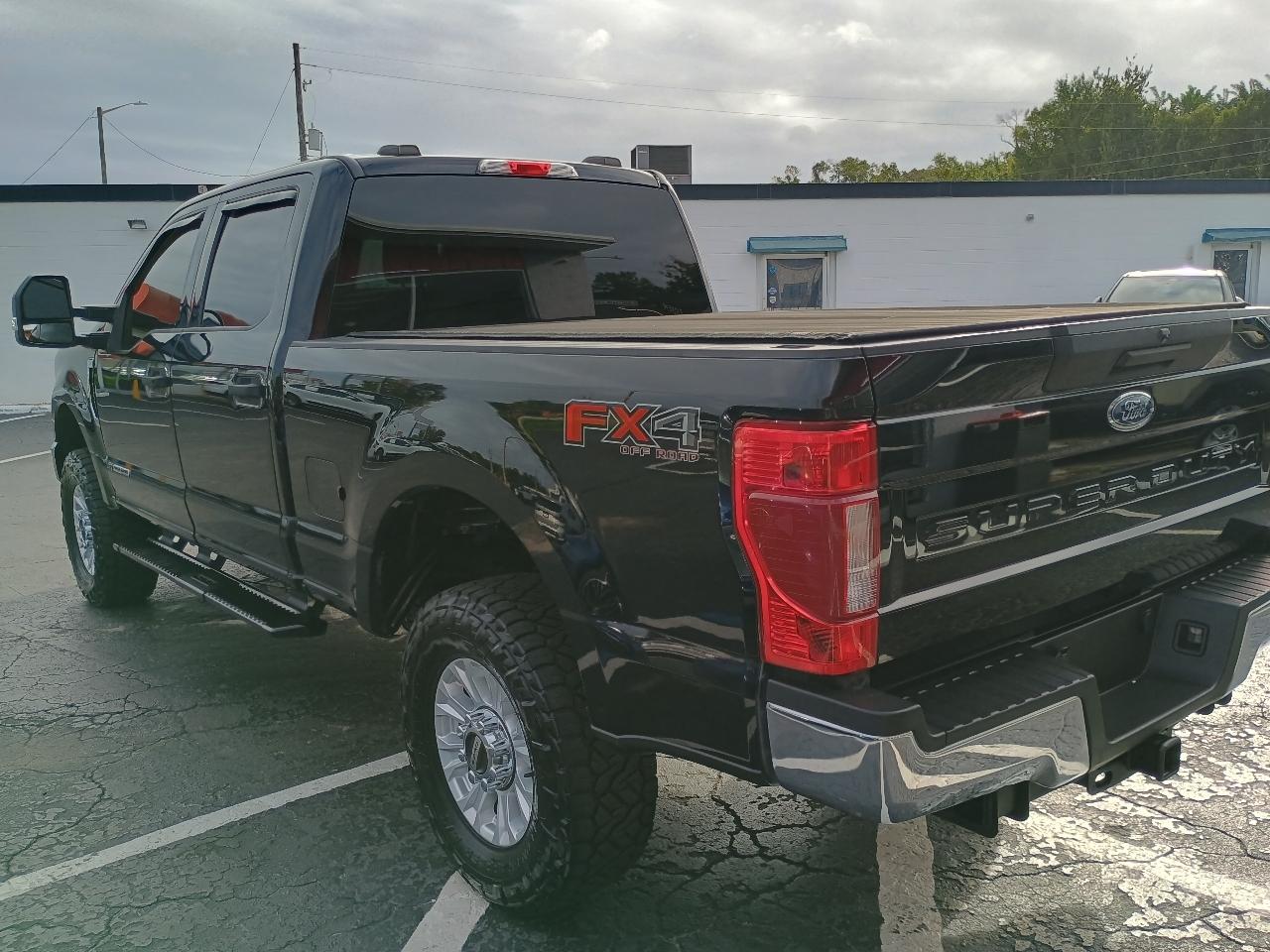Ford F-250 SD XLT Crew Cab 4WD 2021