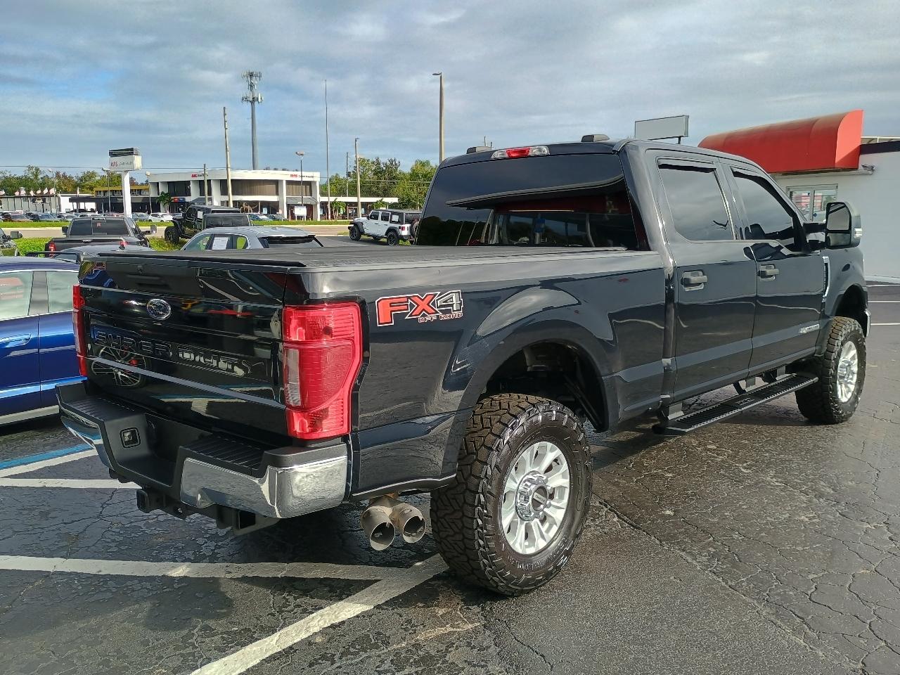 Ford F-250 SD XLT Crew Cab 4WD 2021