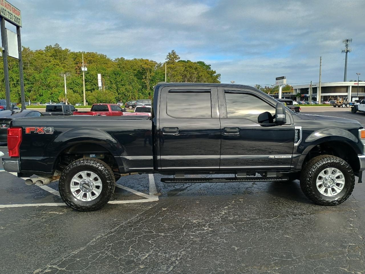Ford F-250 SD XLT Crew Cab 4WD 2021
