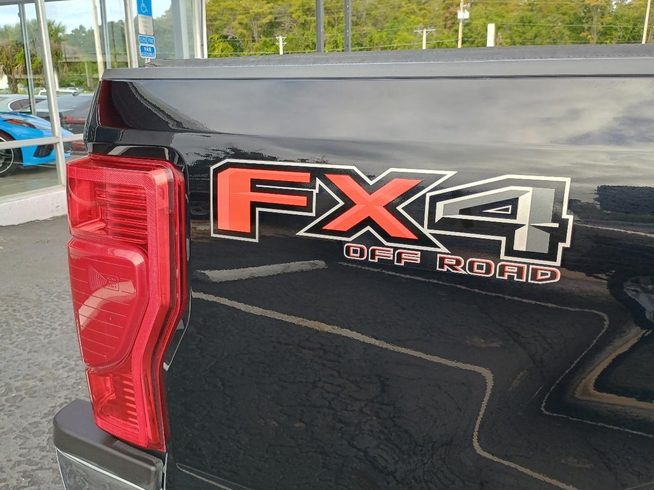 Ford F-250 SD XLT Crew Cab 4WD 2021