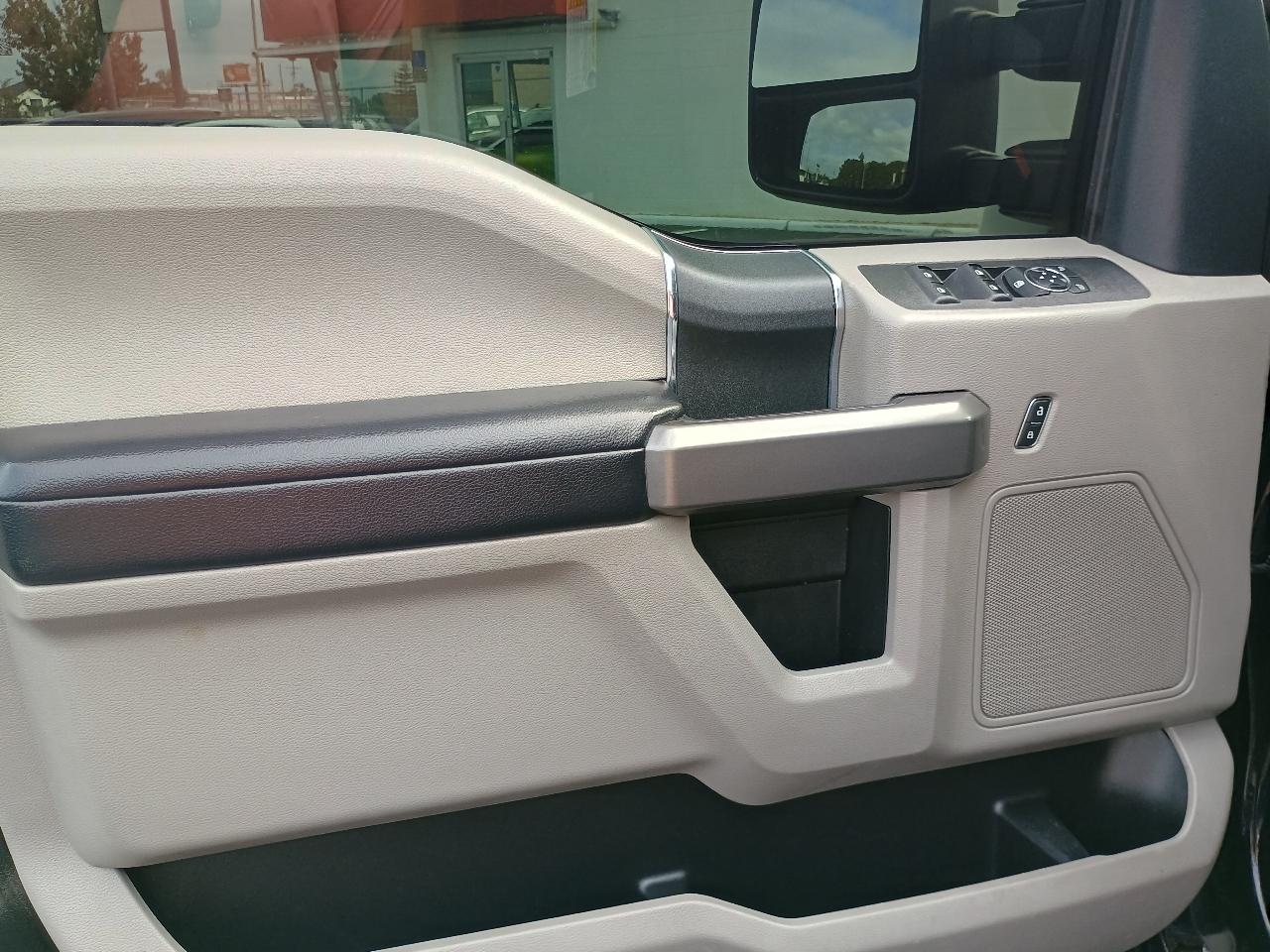 Ford F-250 SD XLT Crew Cab 4WD 2021