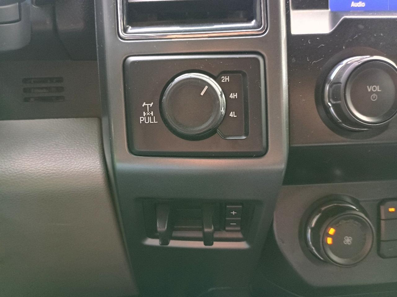 Ford F-250 SD XLT Crew Cab 4WD 2021