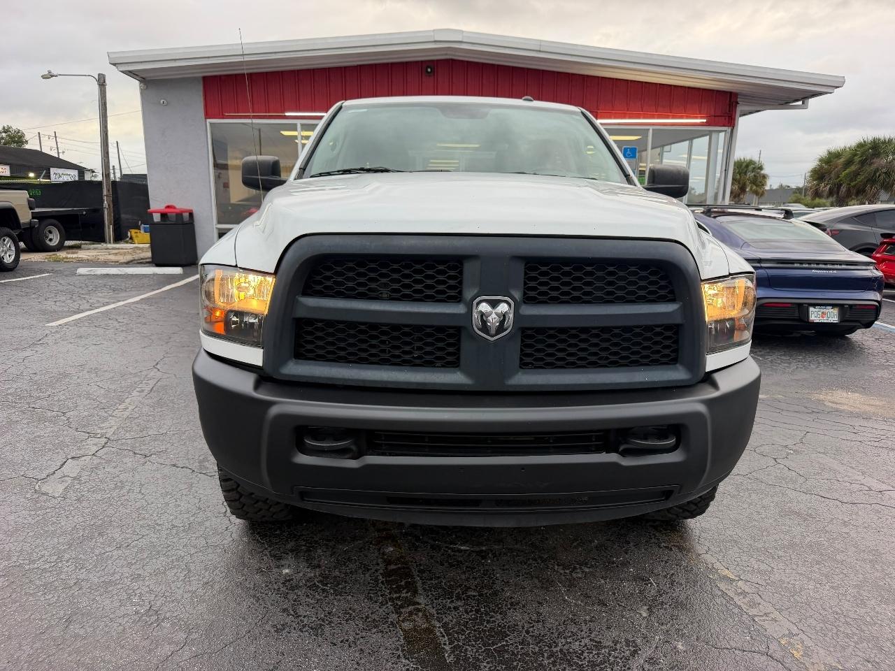 RAM 2500 Tradesman Crew Cab SWB 4WD 2017
